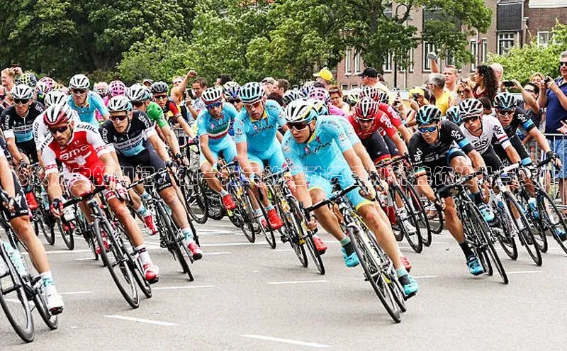 长征娱乐平台下载彩讯股份飞跃历史的印记：独一无二的运动赛事别针挂饰设计与文化